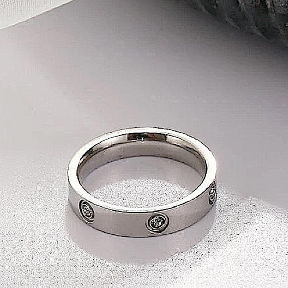 WHITE GOLD PLATED LOVE STONE RING - Picture 2 of 3